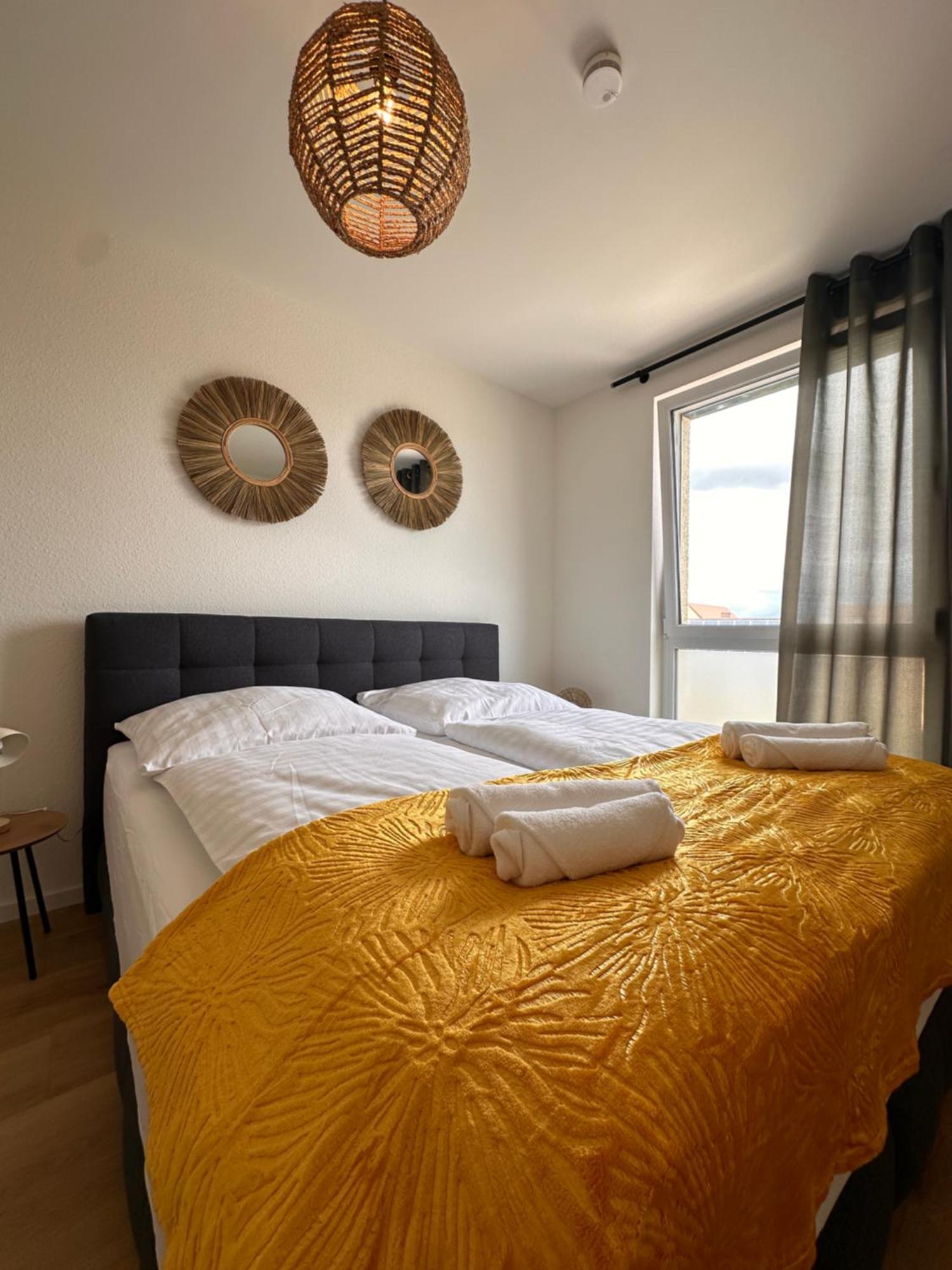 Amao-Sepia I 86Qm I King-Size Beds I Netflix I Privat Balcony I Free Parking I Near Europapark Apartment ไรห์นเฮาเซน ภายนอก รูปภาพ